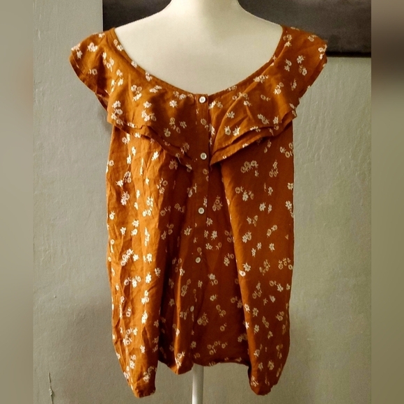 SALE.    Old Navy Relaxed Flutter-Sleeve Textured Top for Women - Picture 3 of 6